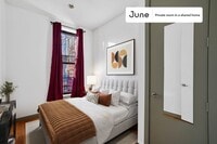 Building Photo - Private bedroom in 4 bed/1.5 bath Home