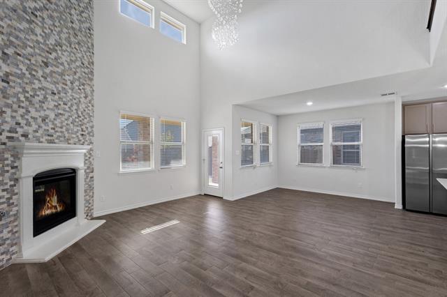 Building Photo - 11120 Canyon Oak St