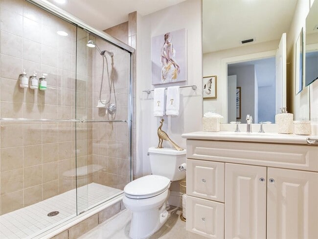 Building Photo - 4201 Bayshore Blvd