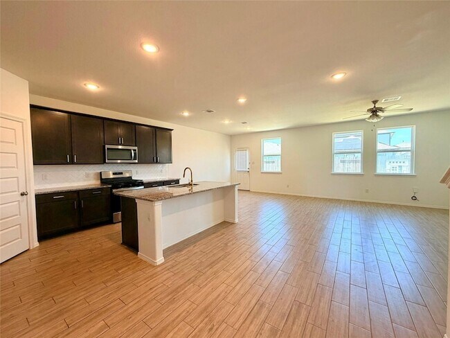 Building Photo - 23210 Morning Splendor Dr