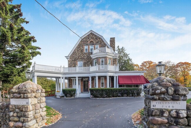 Building Photo - 64 Montebello Rd