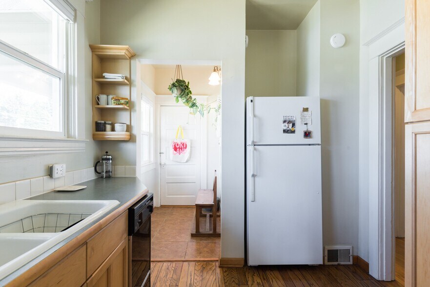 Building Photo - 7468 N Huron Ave