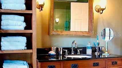 Building Photo - 1600 E Central Blvd