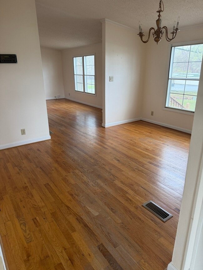 Building Photo - 107 Shiloh Rd