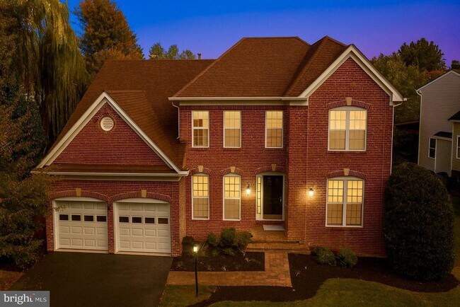 Building Photo - 2410 Dakota Lakes Dr