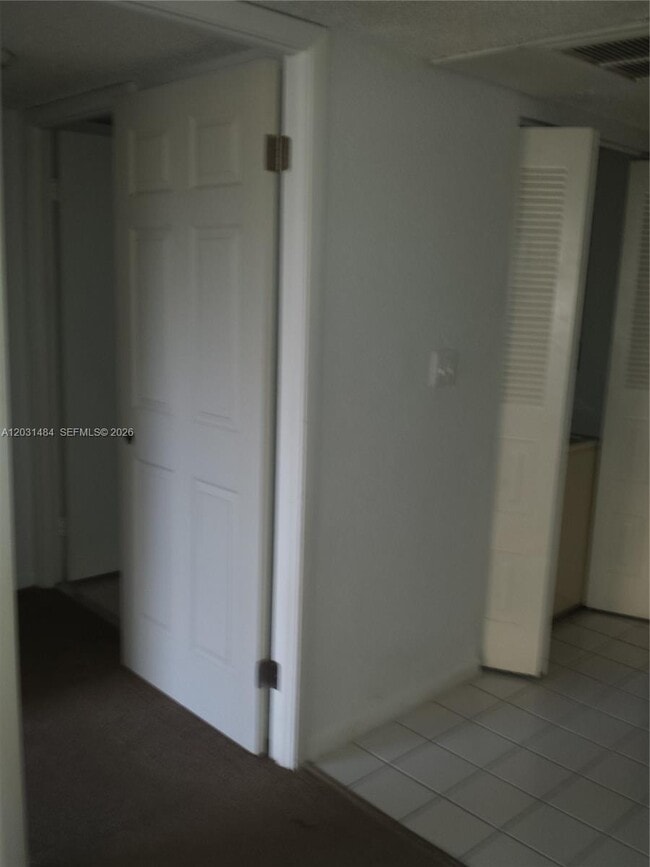 Building Photo - 8160 Geneva Ct