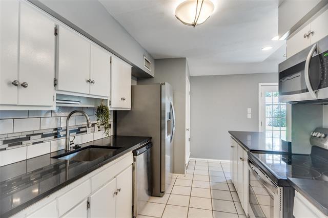 Building Photo - 908 Warfield Way