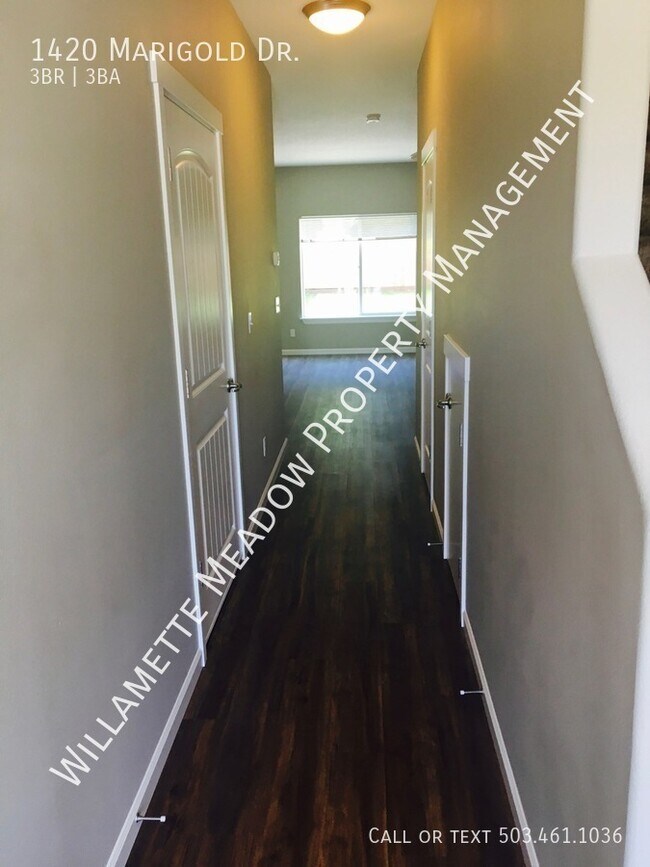 Building Photo - 1420 Marigold Dr