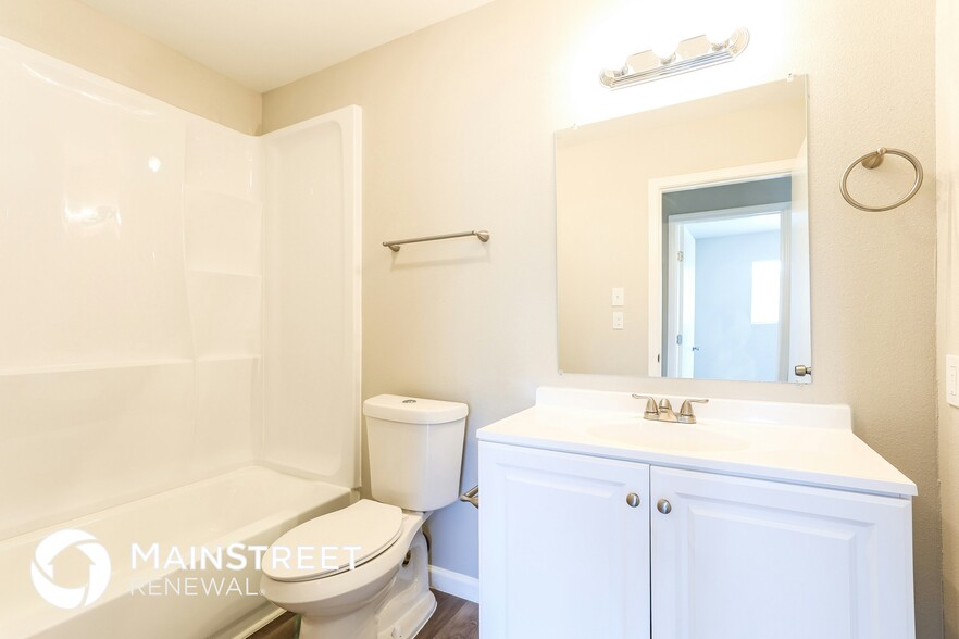 Building Photo - 5814 Castle Brook Dr