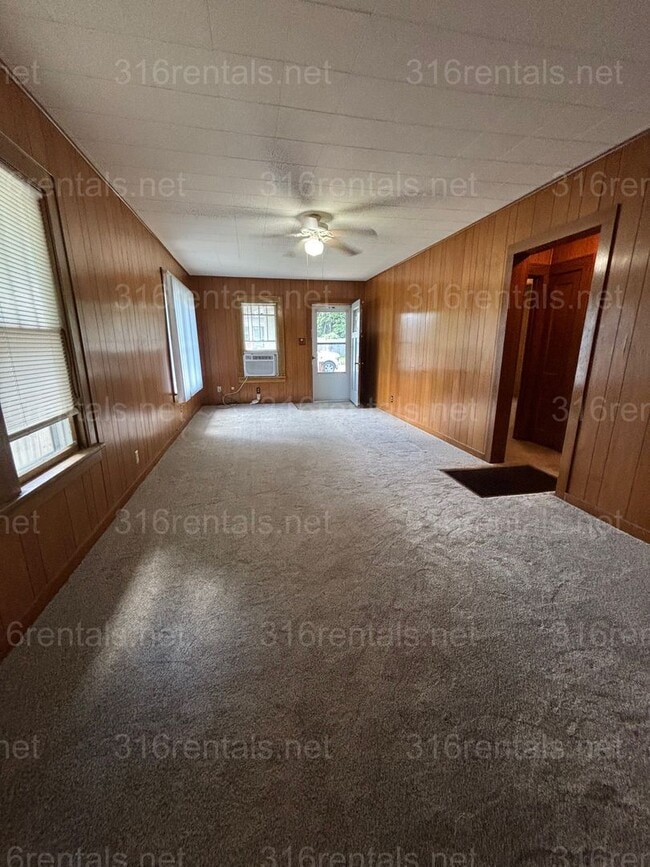 Building Photo - Two bed one bath available NOW!