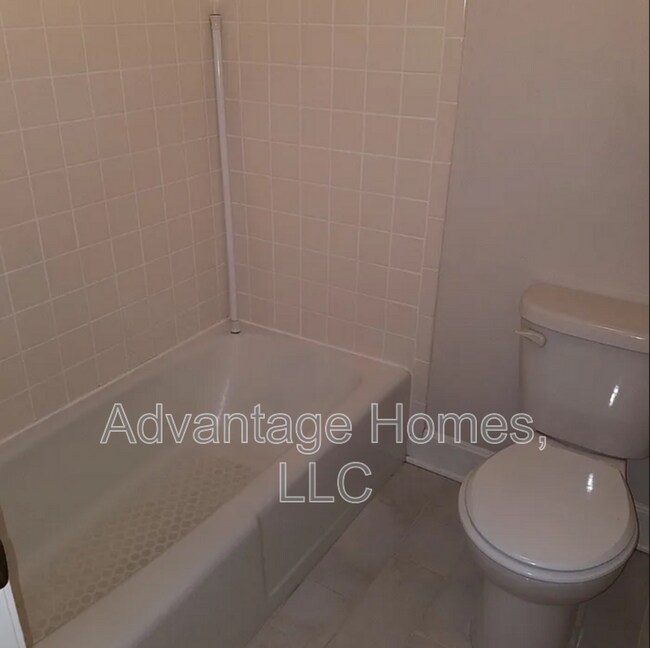 Building Photo - 7110 Bond St