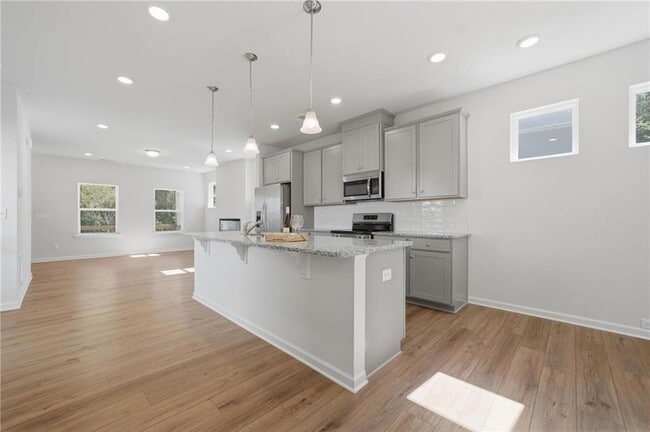 Building Photo - 1670 Eagle Dr