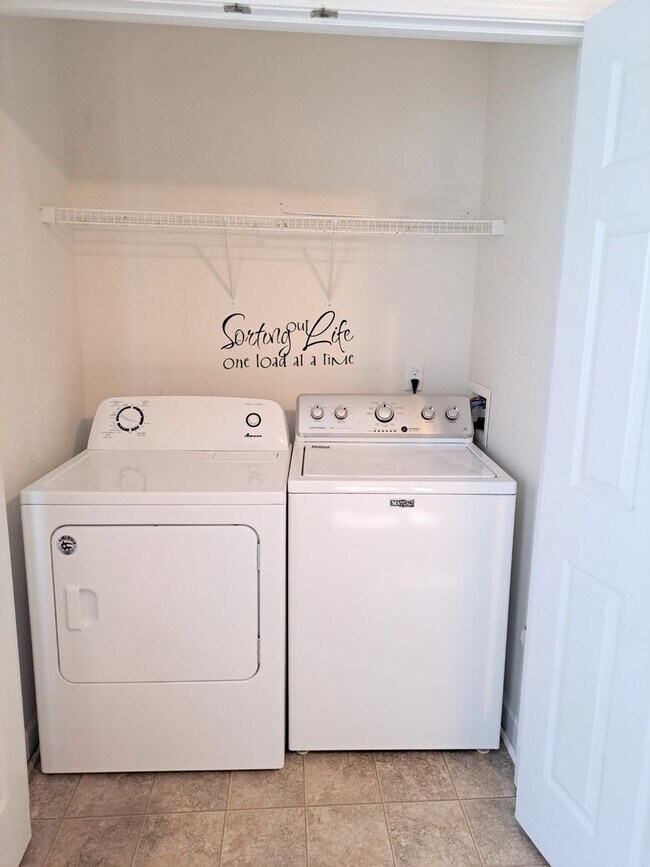 Building Photo - 302 Burley Dr