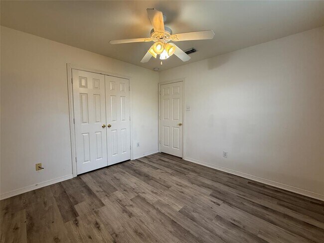 Building Photo - 10102 Sweet Olive Way
