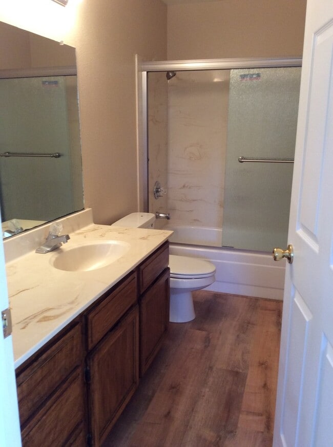 Building Photo - Welcome to your newly remodeled townhome!