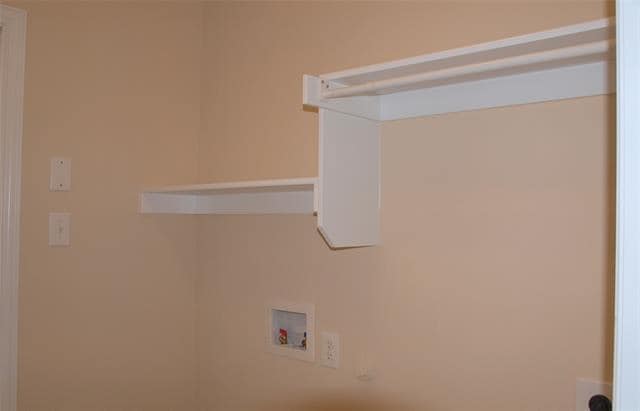 Building Photo - 2209 Sun Creek Dr