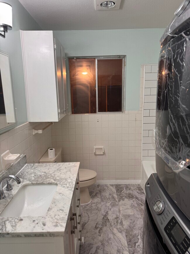 Building Photo - 5601 Sonora Dr