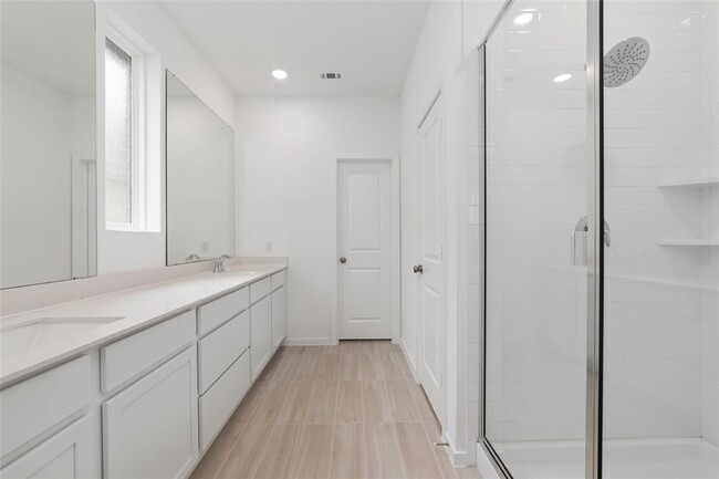 Building Photo - 6422 Orchid Bch Dr