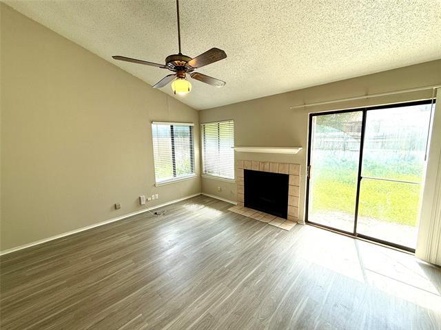Building Photo - 6010 Hollyleaf Dr