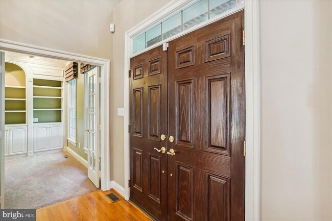 Building Photo - 8931 Falls Farm Dr
