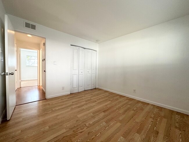 Building Photo - Charming 2-Bedroom Condo in Rancho Cordova!