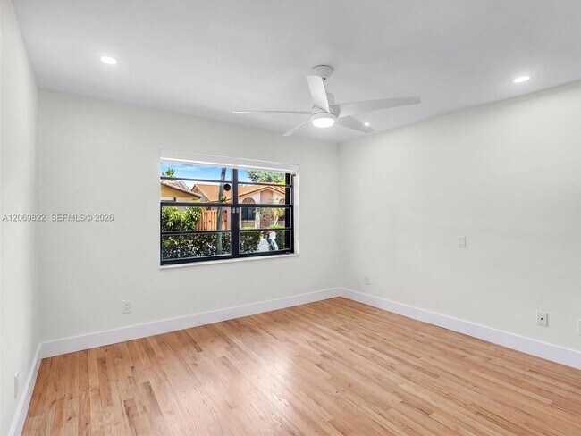 Building Photo - 7457 SW 112th Pl