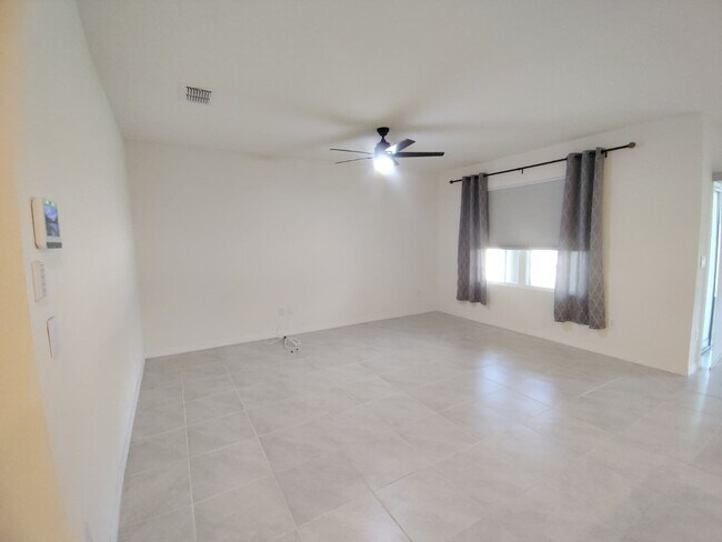 Building Photo - 1248 Sugarwood St