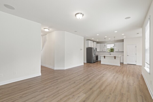 Building Photo - 404 Avery Glenn Way