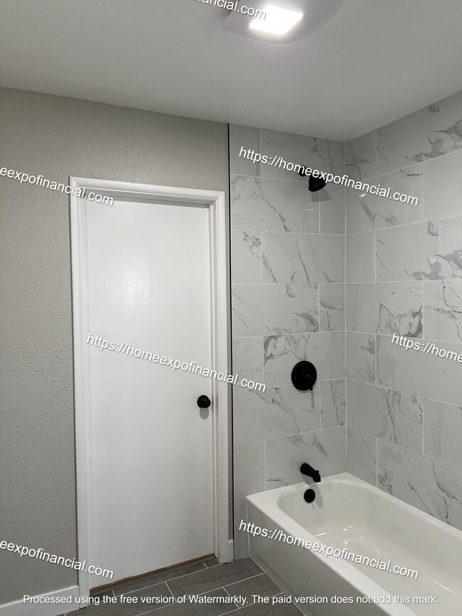 Building Photo - Nice Home For Rent