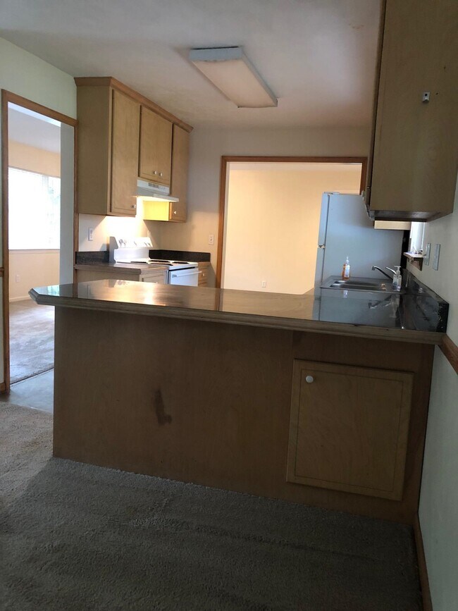 Building Photo - 1510 Raa Ave