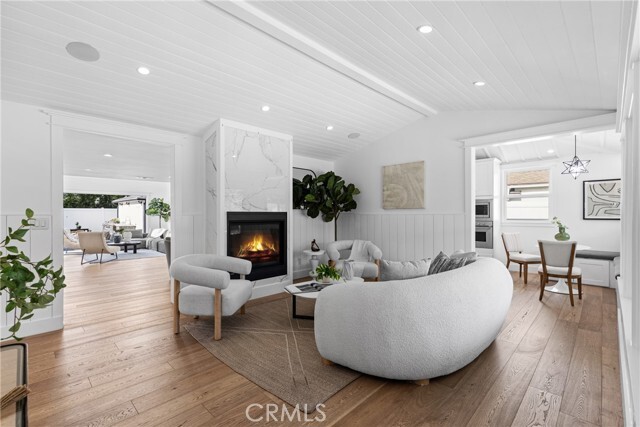 Building Photo - 12947 La Maida St