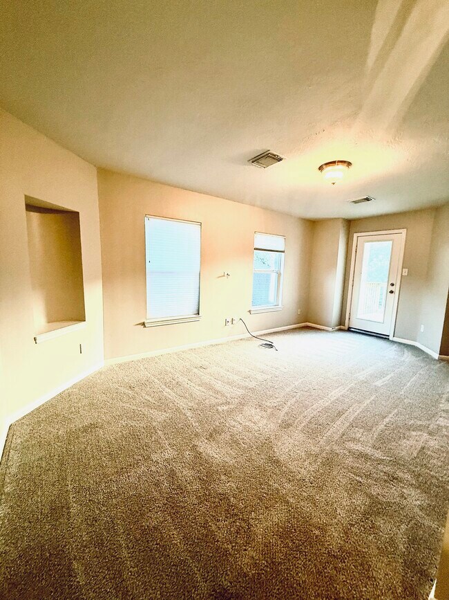 Building Photo - 14131 Sandhill Crane Dr