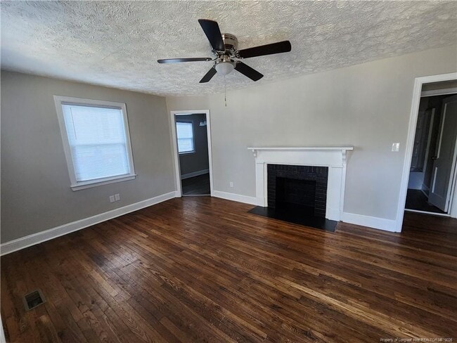 Building Photo - 113 Mullins Ave