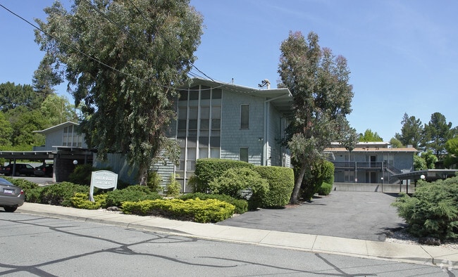Primary Photo - 2101 Donald Dr
