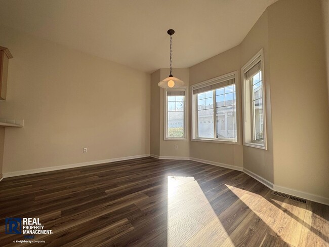 Building Photo - Beautiful 2-Bedroom Townhome with Vaulted Ceilings & 2-Car Garage!!