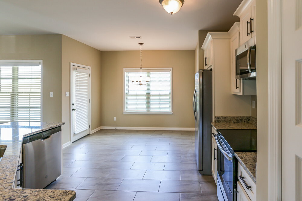 Building Photo - 5498 Riverstone Dr