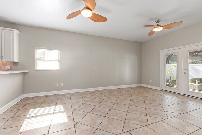 Building Photo - Updated Home in Tampa Heights