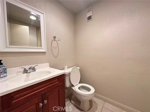 Building Photo - 22881 Hilton Head Dr