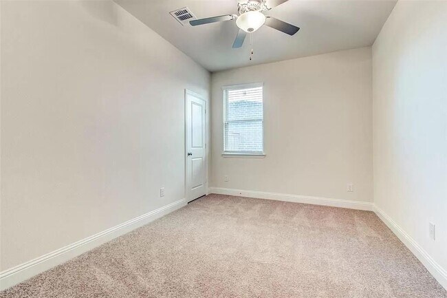 Building Photo - 6221 Hightower St