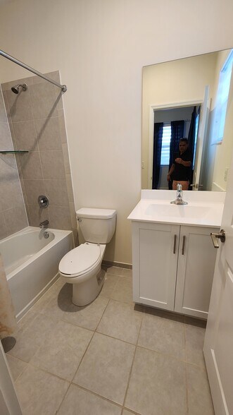 Building Photo - 14817 SW 183rd Ter