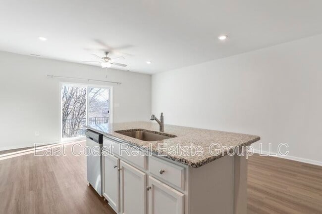 Building Photo - 116 Paddington St