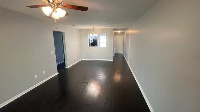 Building Photo - Home For Rent