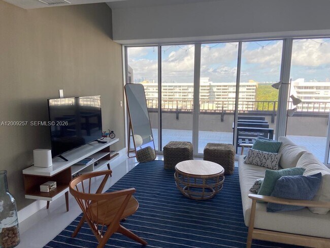 Building Photo - 251 Crandon Blvd
