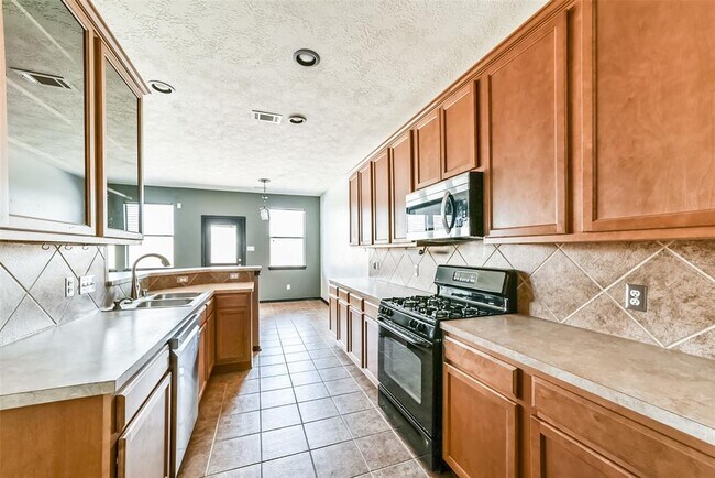 Building Photo - 12411 Lark Fair Ln