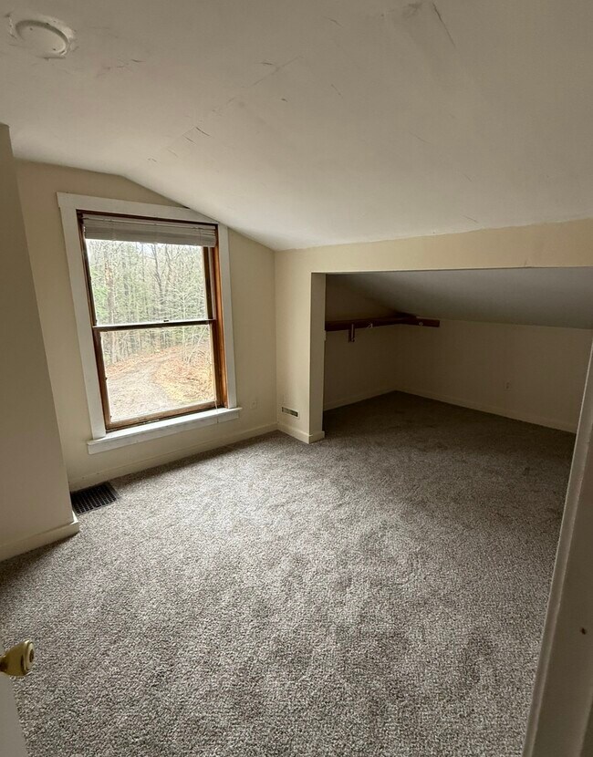 Building Photo - 300 Amherst Rd