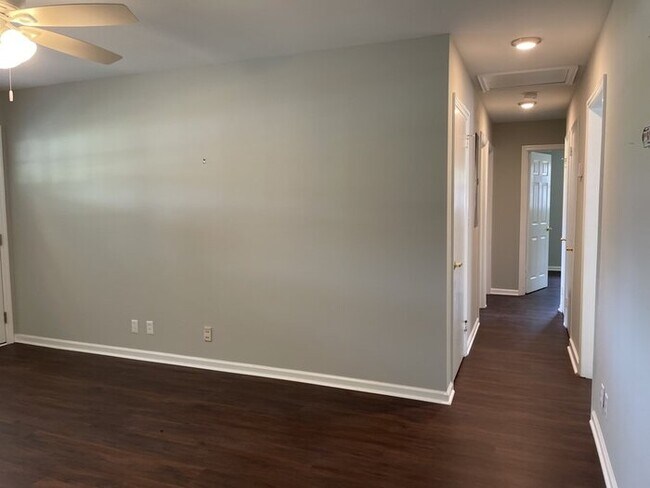 Building Photo - 5918 Hagood Ave
