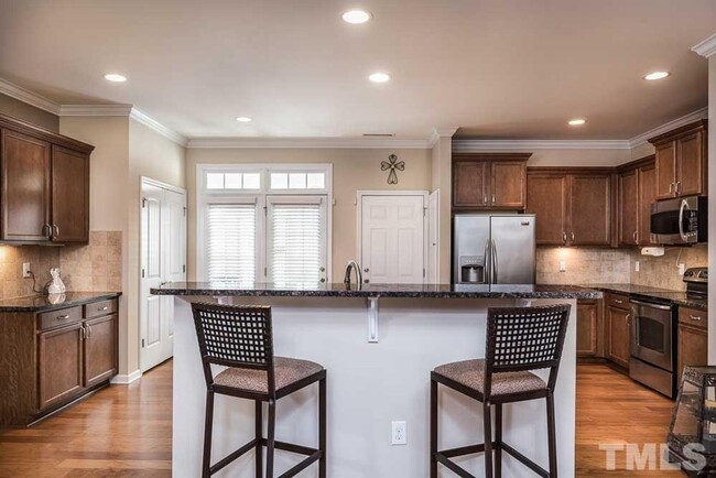 Building Photo - Charming 3BD, 2.5BA Raleigh Townhouse with...