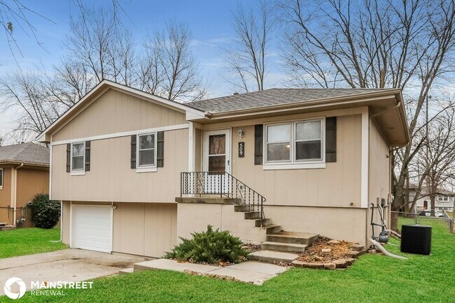 Building Photo - 509 W 5th Ct