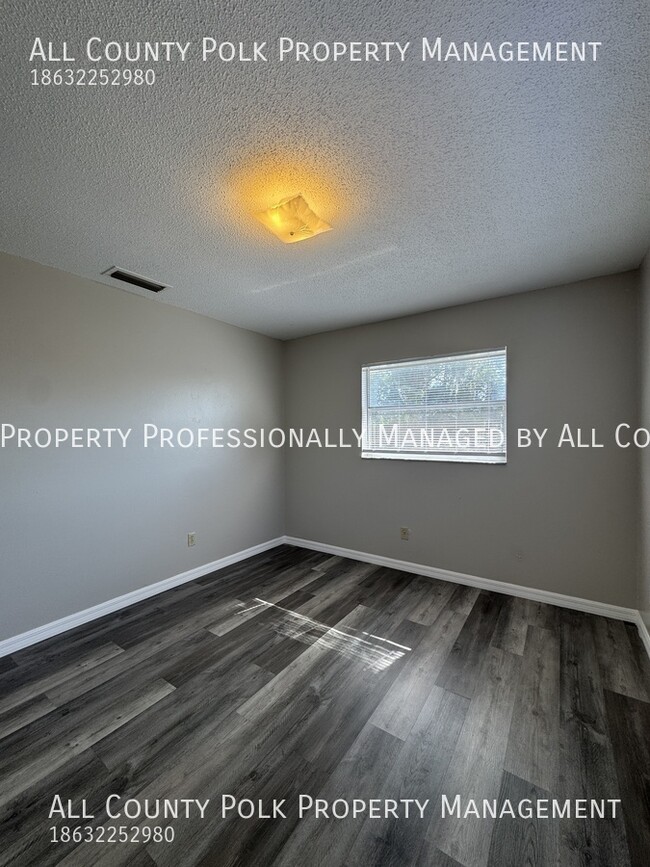 Building Photo - 422 Ellerbe Way