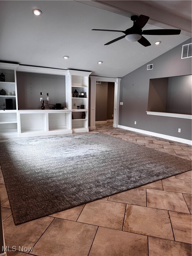 Building Photo - 7633 Hidden Dr